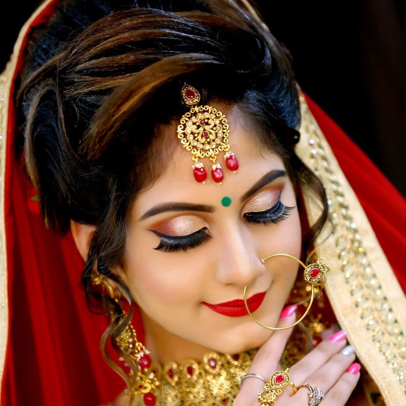 Makeup Services in Uppal Hyderabad.☎+91-8688018917