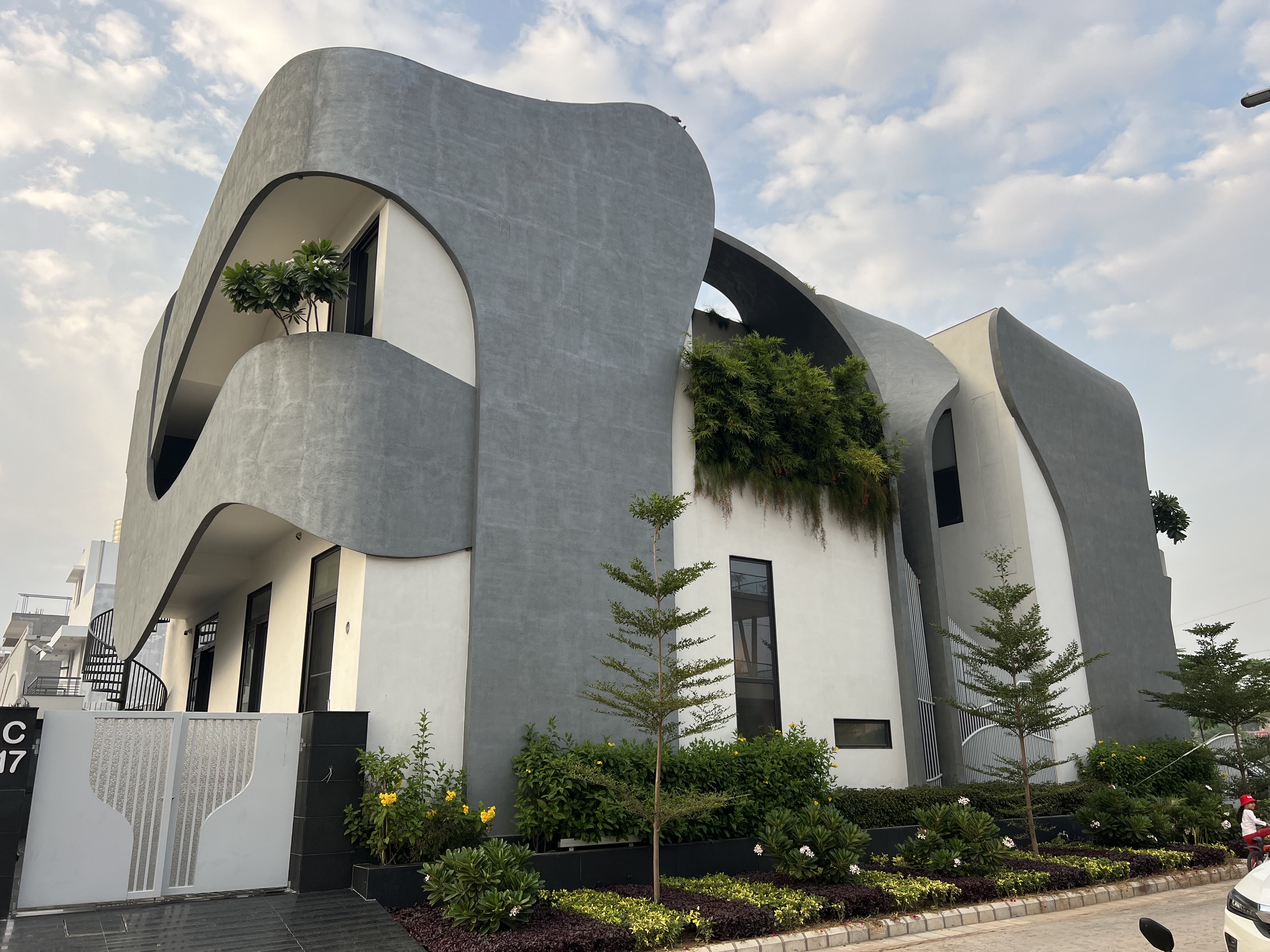 The Ribbon House | Constructed By RS Builders