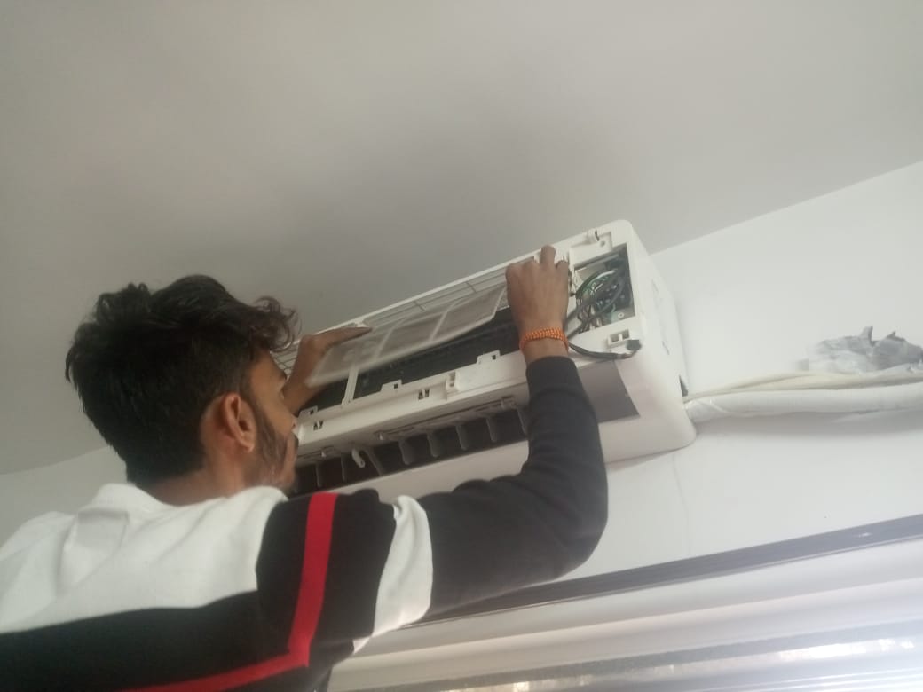 🆕 Upgrade Your Comfort with SCB Services Cool Mira Road : Premium AC Installation Services in Mira Road! 🌬️