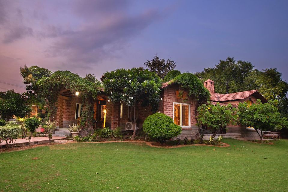 SimBliss Farm - Farmhouse in Gurgaon, farmhouse near delhi and gurgaon luxury farmhouse Gurgaon