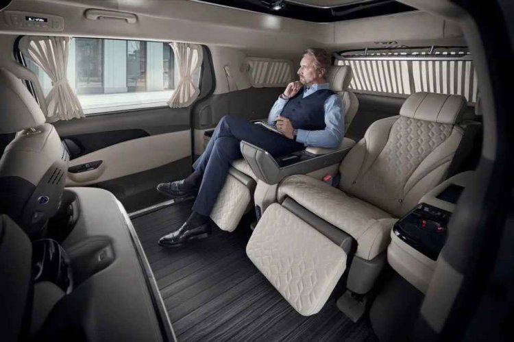 kia 11 seater