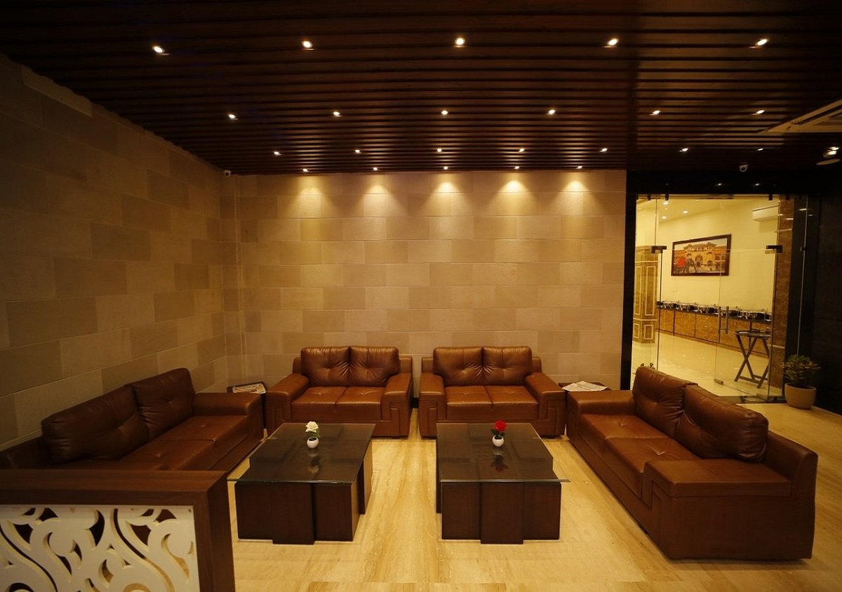 The Amer Valley Hotel Jaipur – Best Hotel near Jal Mahal