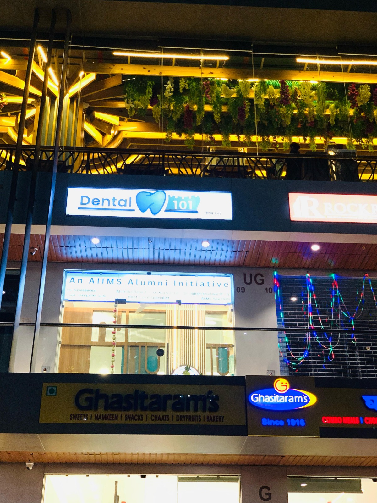 Dental 101 Dental Clinic In Kharadi -Dr. Indrani Best dentist in Kharadi, Pune for root canal dental implant teeth whitening