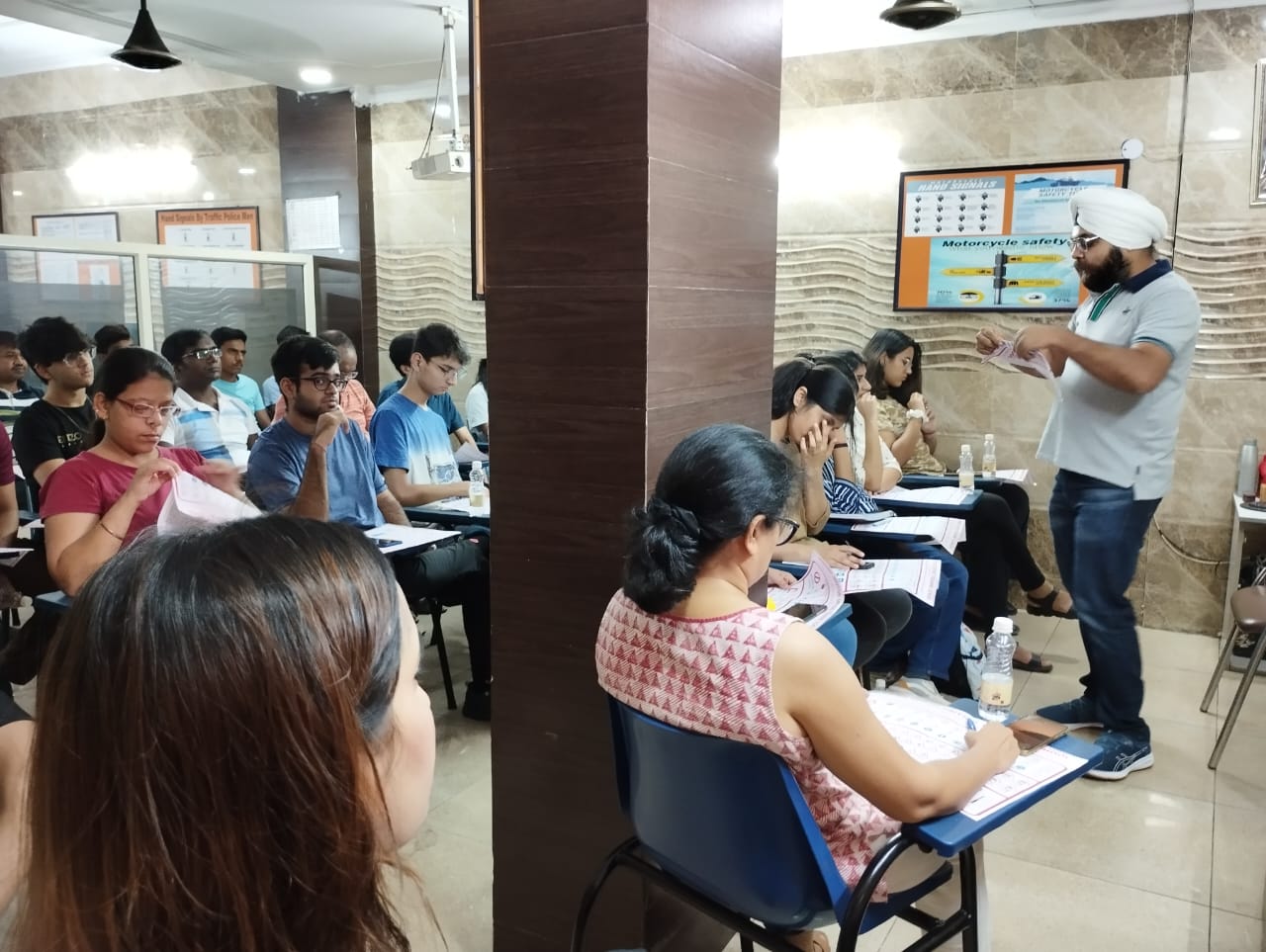 Driving school in Saket - Mandeep Motor Driving School