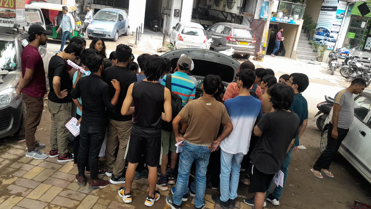 Driving Training Center in Malviya Nagar - Mandeep Motor Driving School