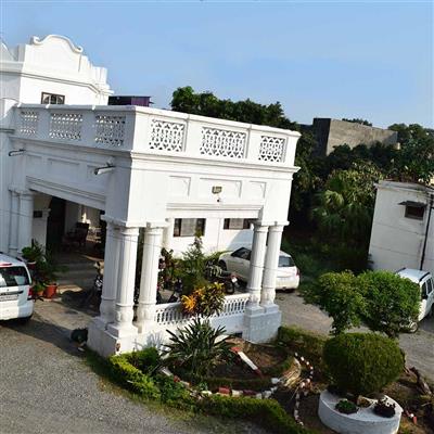 hotel sukhsadan