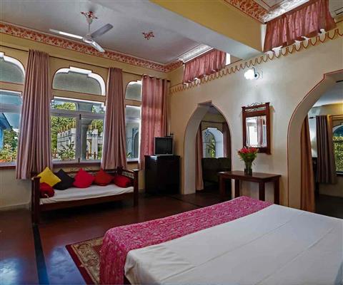 hotel diggi palace