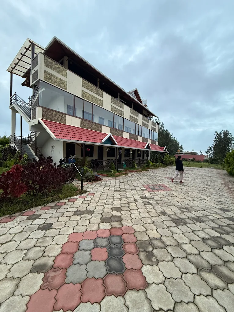 HAPPY DESTINATION STAYS